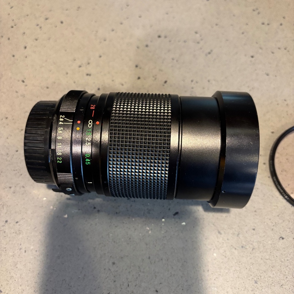 Vintage Vivitar 28-85 mm SLR Auto Variable Focusing lens